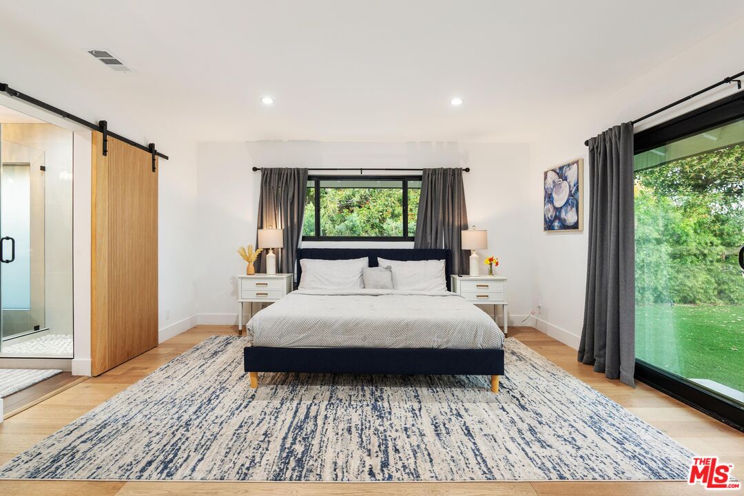 5310 Bothwell Rd, Tarzana