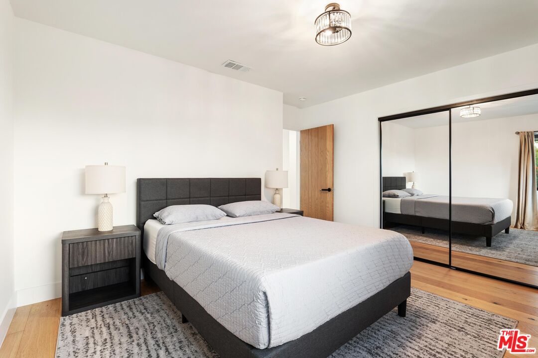 5310 Bothwell Rd, Tarzana