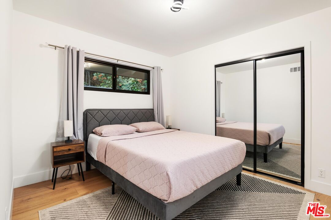 5310 Bothwell Rd, Tarzana