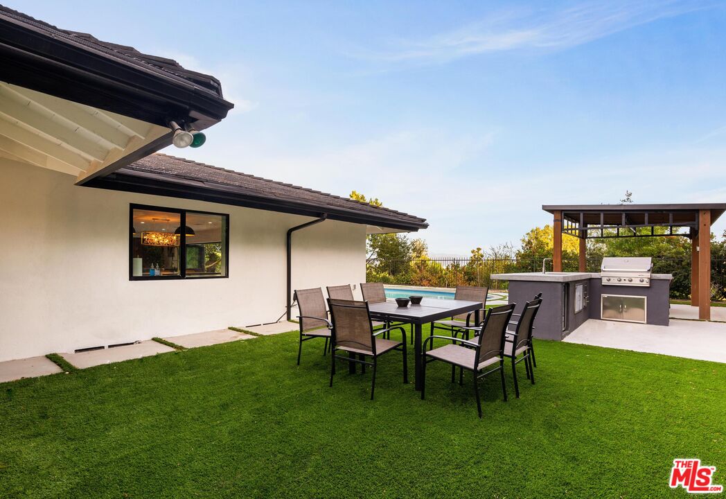5310 Bothwell Rd, Tarzana