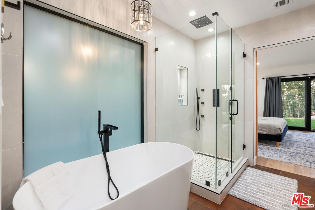 5310 Bothwell Rd, Tarzana