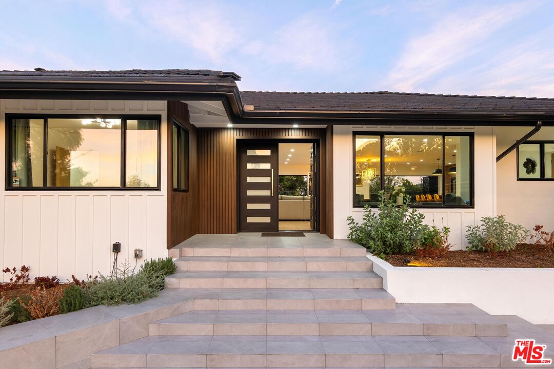 5310 Bothwell Rd, Tarzana