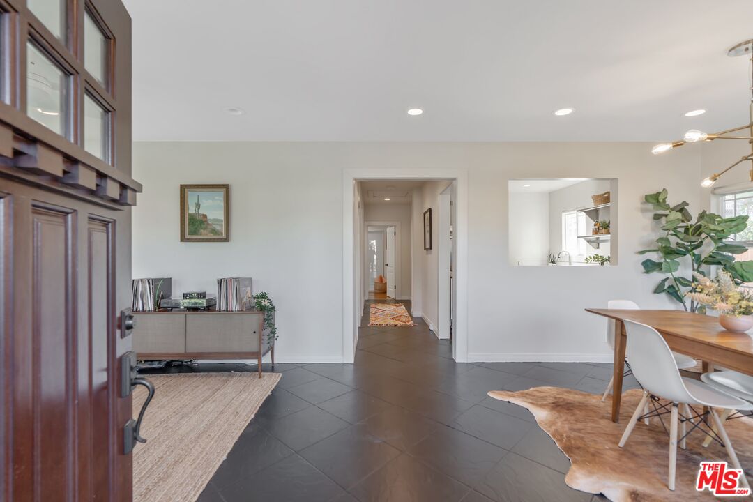 2324 S Highland Ave