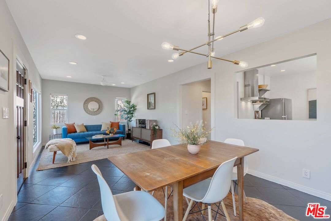 2324 S Highland Ave