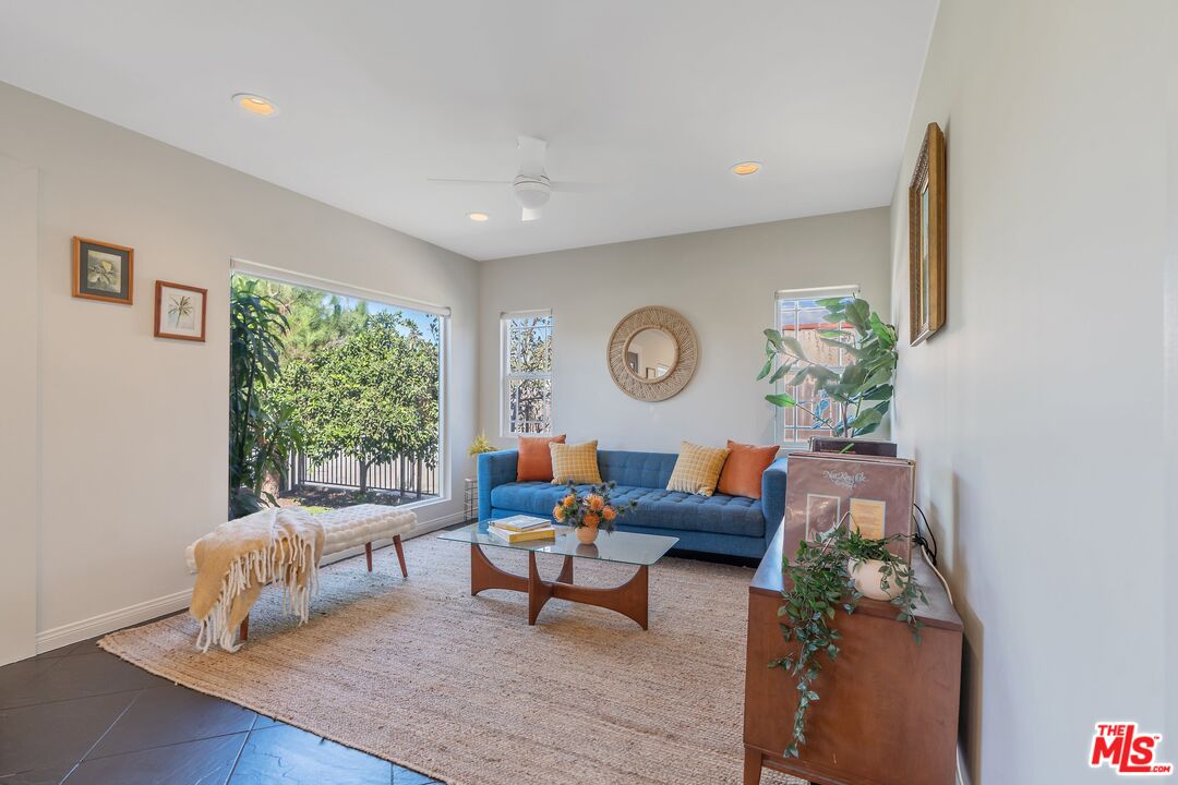 2324 S Highland Ave