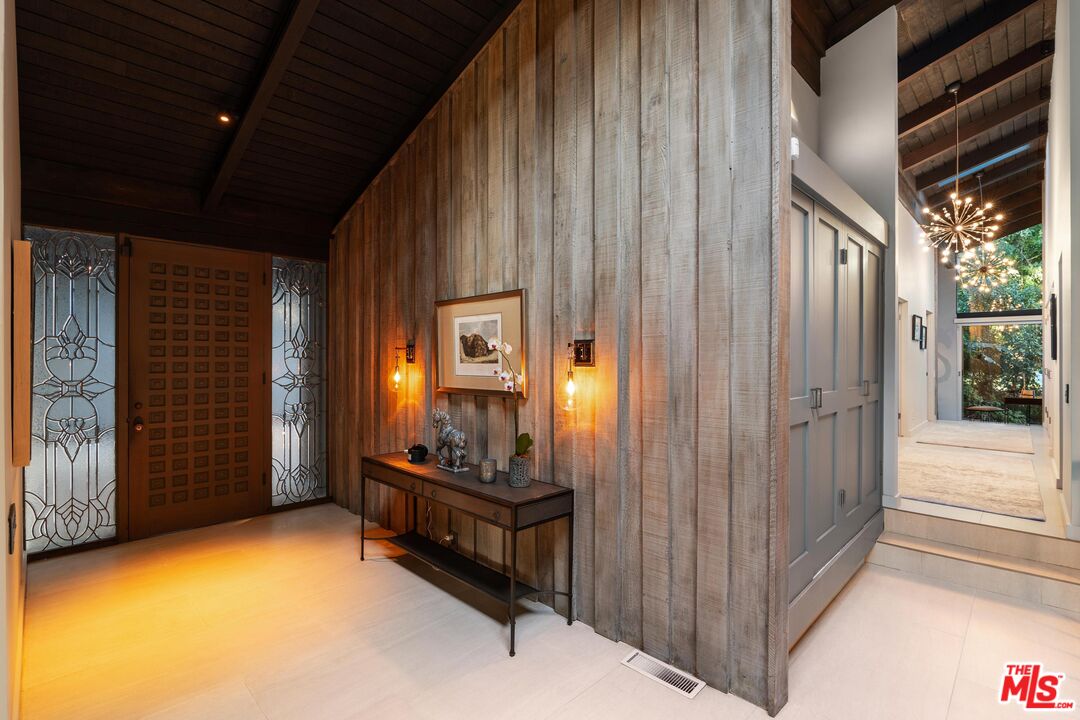 5045 Jarvis Ave, La Canada Flintridge