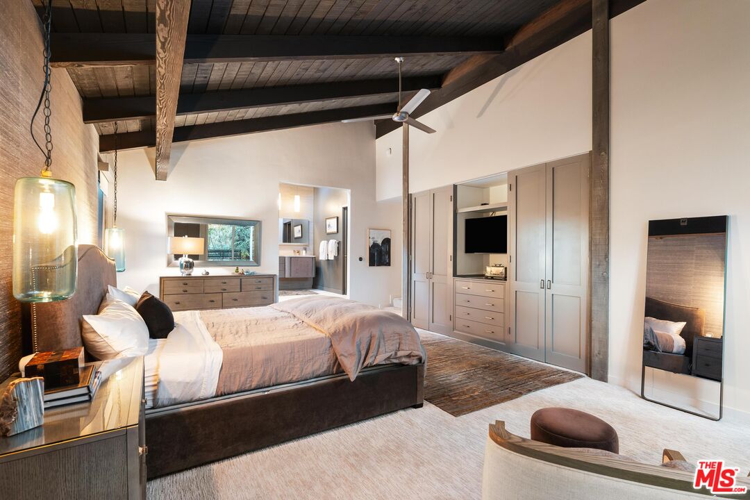 5045 Jarvis Ave, La Canada Flintridge