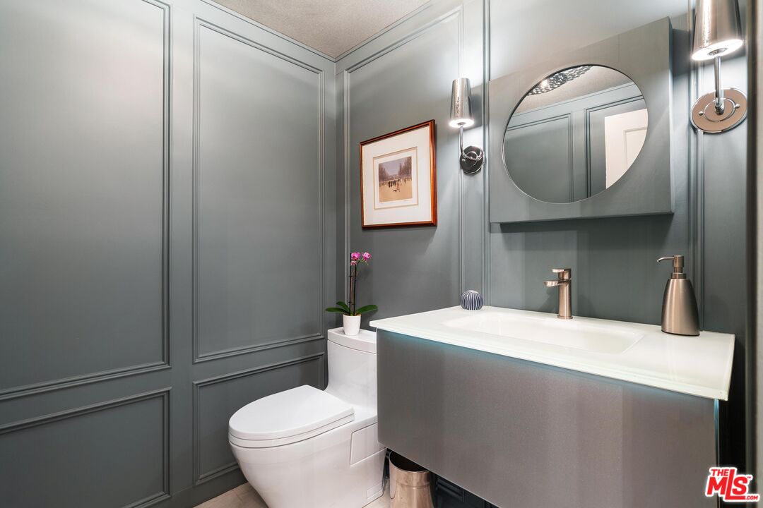 5045 Jarvis Ave, La Canada Flintridge
