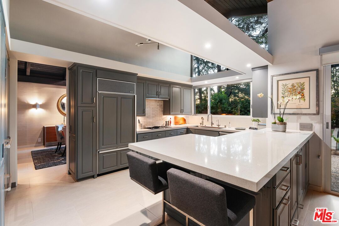 5045 Jarvis Ave, La Canada Flintridge