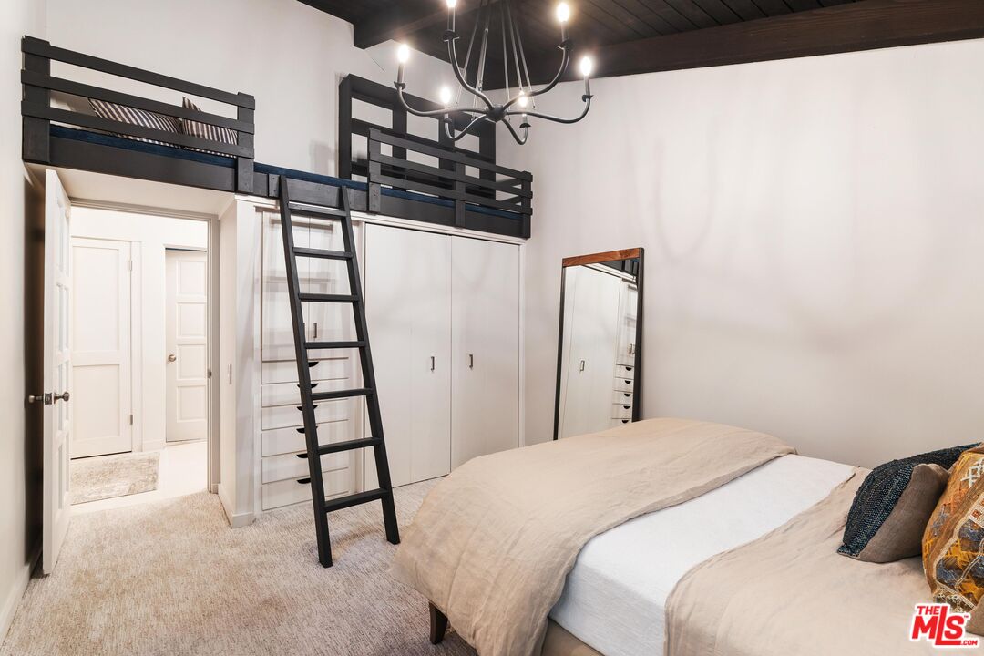 5045 Jarvis Ave, La Canada Flintridge