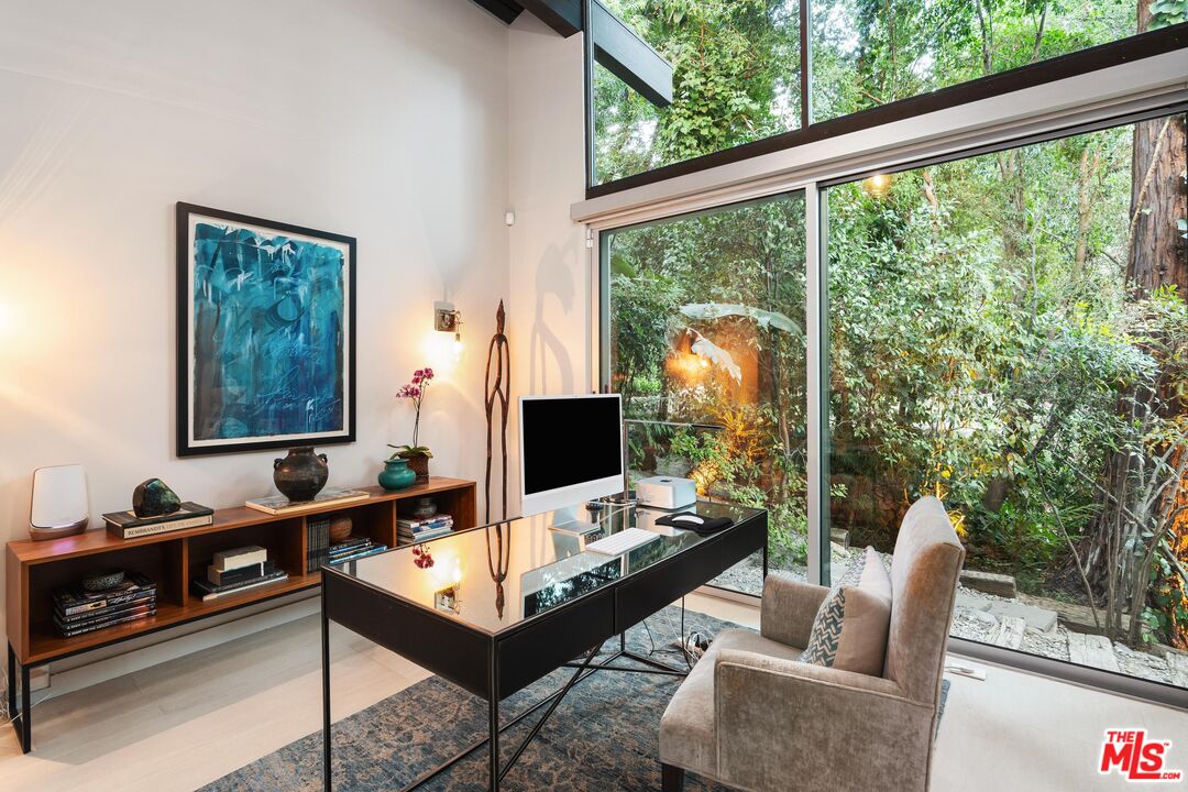 5045 Jarvis Ave, La Canada Flintridge