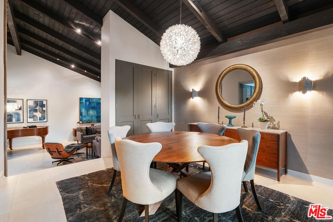 5045 Jarvis Ave, La Canada Flintridge