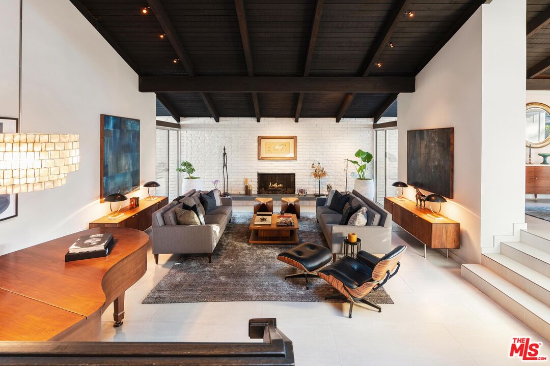 5045 Jarvis Ave, La Canada Flintridge