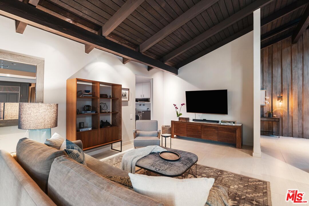 5045 Jarvis Ave, La Canada Flintridge