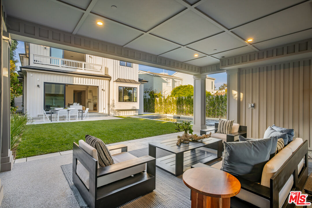 628 10th St, Santa Monica