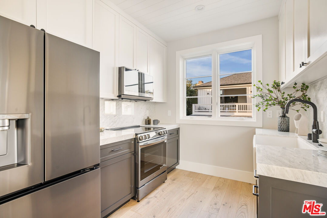 628 10th St, Santa Monica