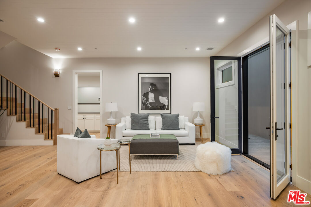 628 10th St, Santa Monica