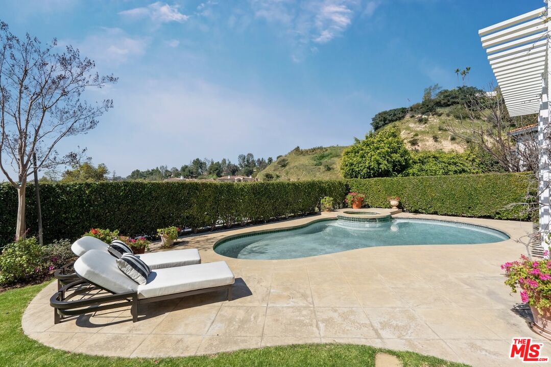 3011 N Beverly Glen Cir, Bel Air