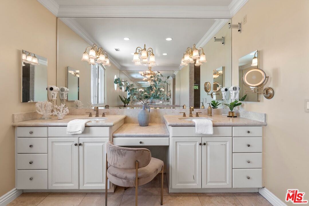 3011 N Beverly Glen Cir, Bel Air