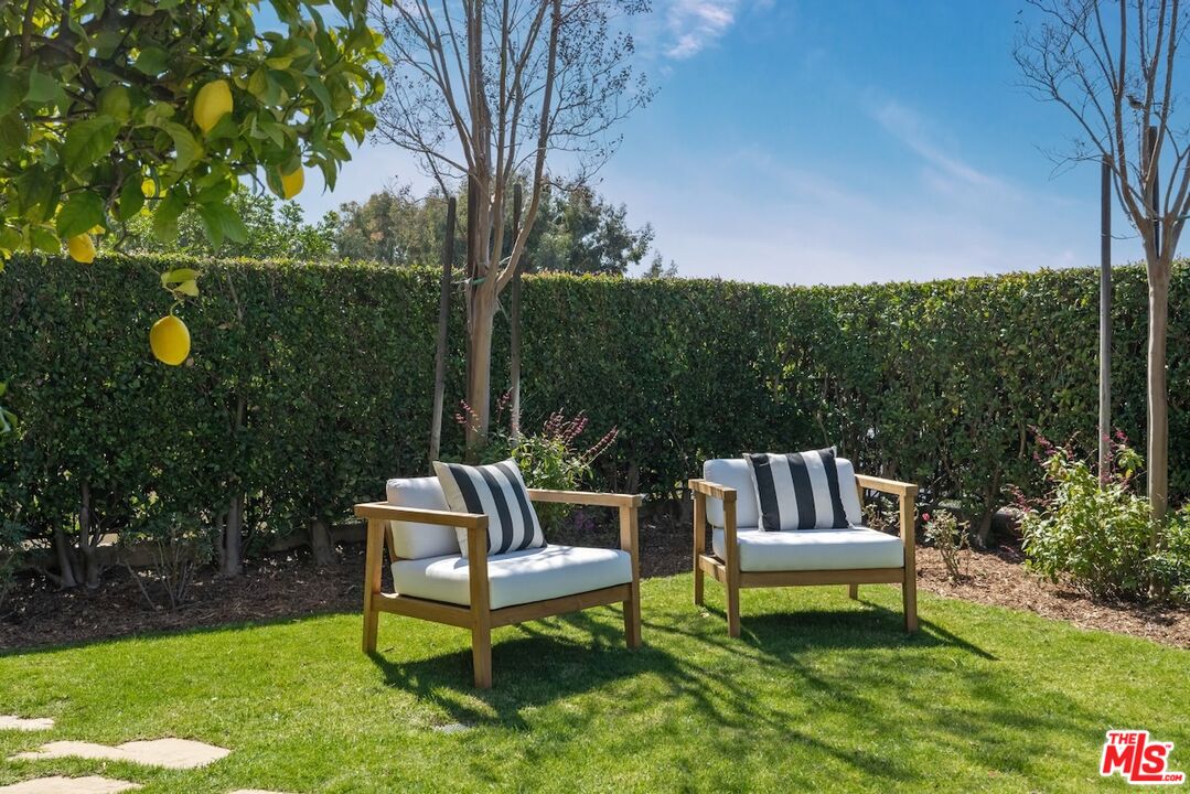 3011 N Beverly Glen Cir, Bel Air