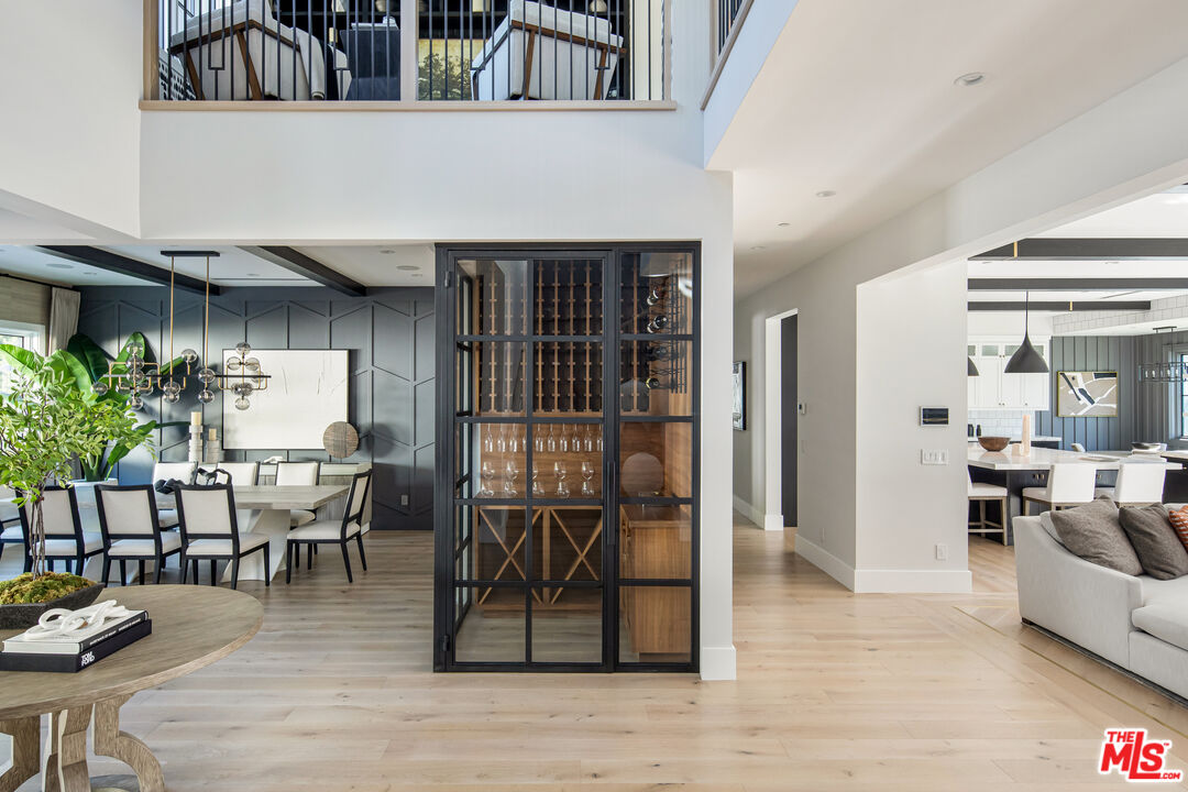 19074 Sprague St, Tarzana