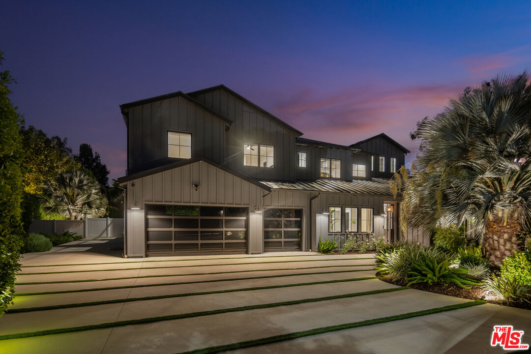 19074 Sprague St, Tarzana