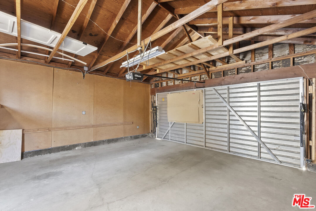 15010 Bassett St, Van Nuys