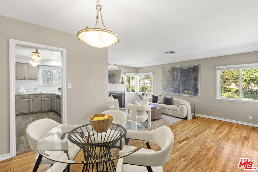 15010 Bassett St, Van Nuys