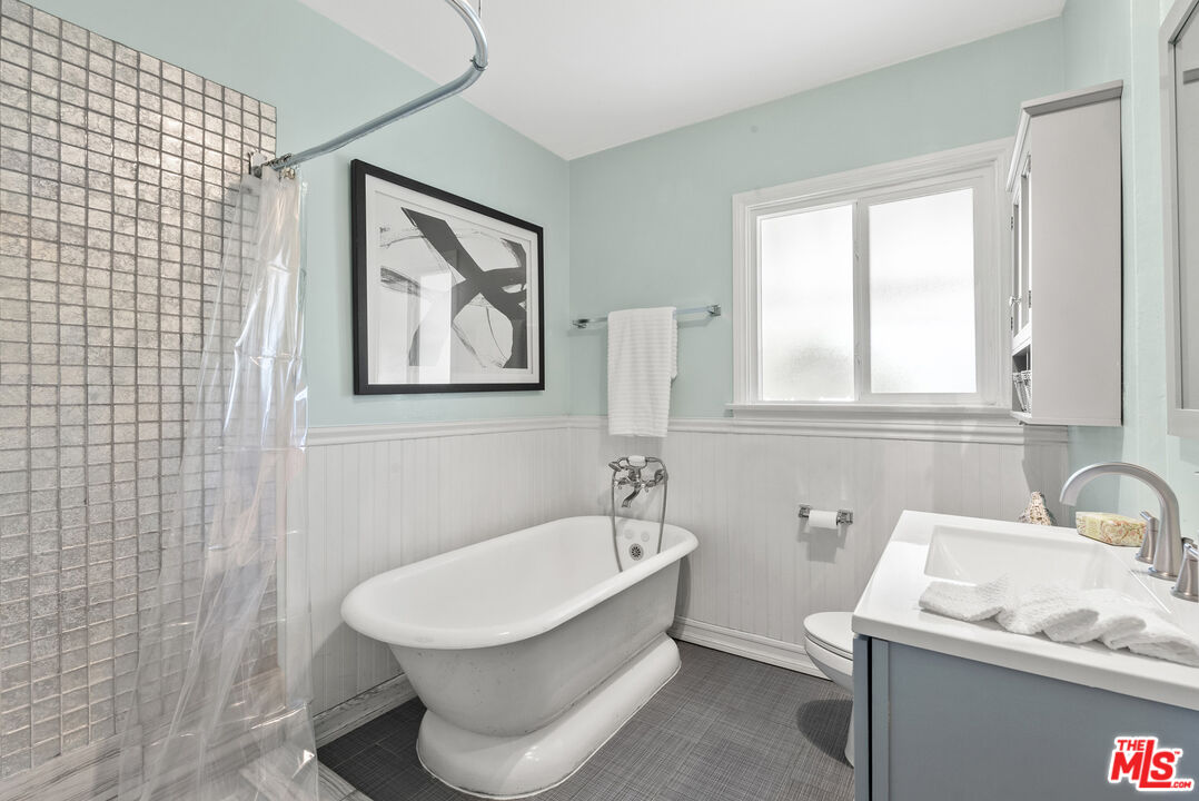15010 Bassett St, Van Nuys