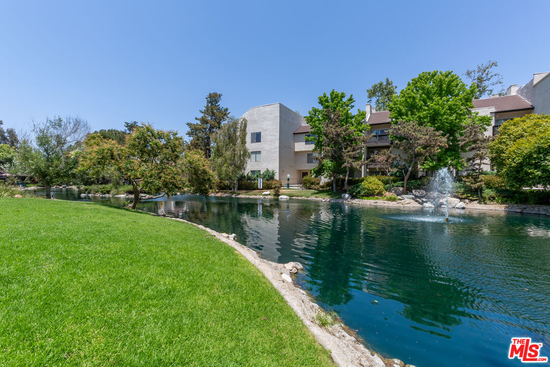 5302 Summertime Ln, Culver City