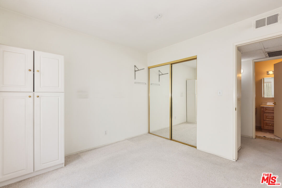 5302 Summertime Ln, Culver City