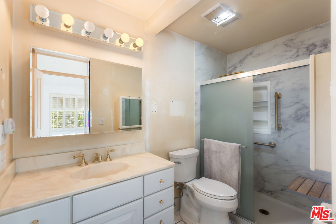 5302 Summertime Ln, Culver City