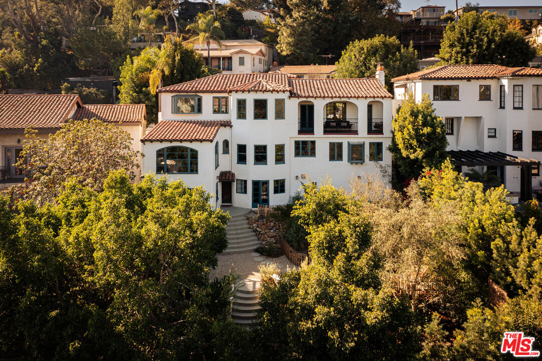 2226 Moreno Dr, Silver Lake