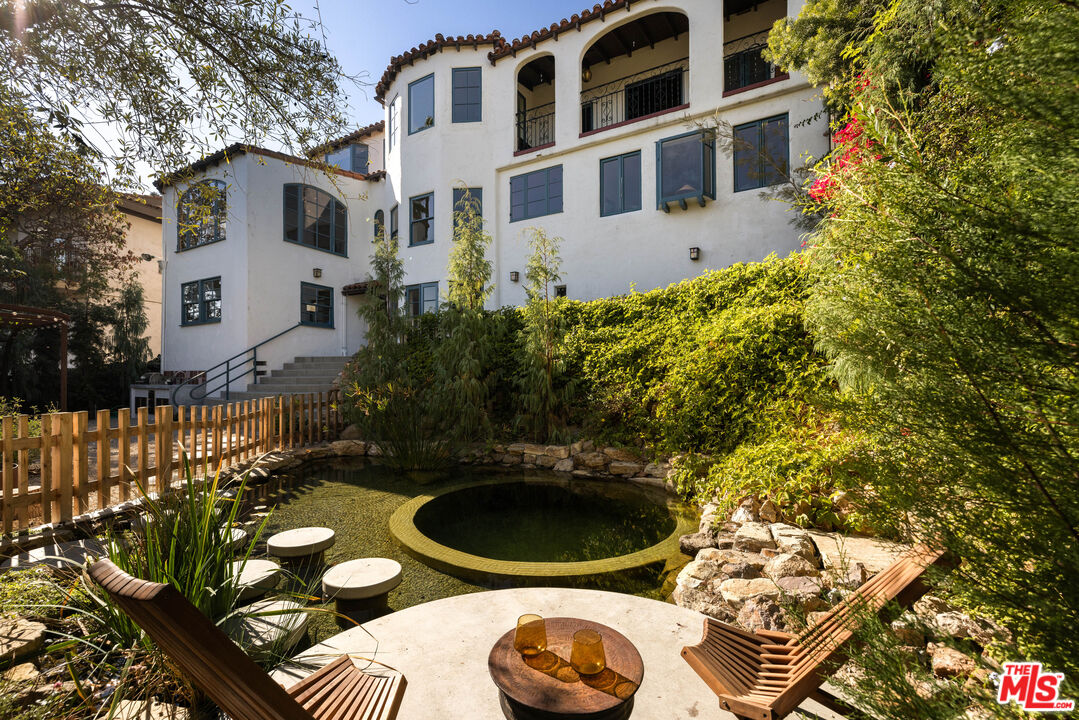 2226 Moreno Dr, Silver Lake