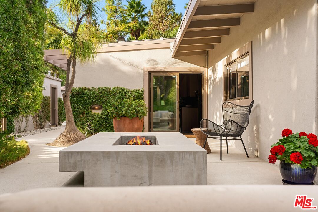 410 Mooresque St, Pasadena