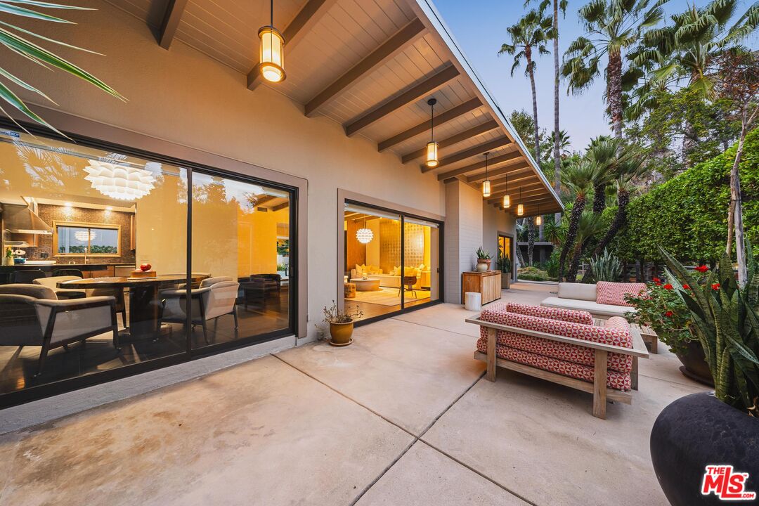 410 Mooresque St, Pasadena