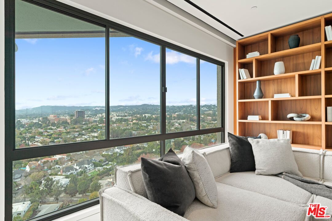 10490 Wilshire Blvd Unit: 2104, Westwood