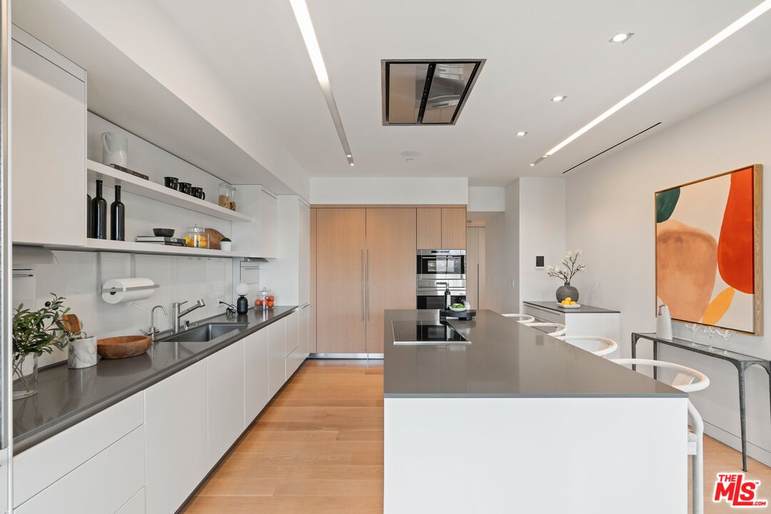 10490 Wilshire Blvd Unit: 2104, Westwood