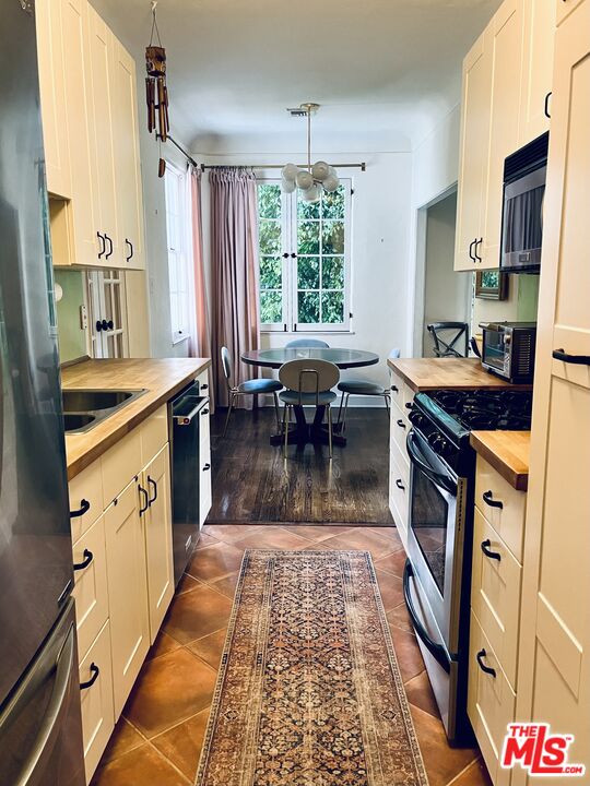 1345 N Hayworth Ave Unit: 201, West Hollywood