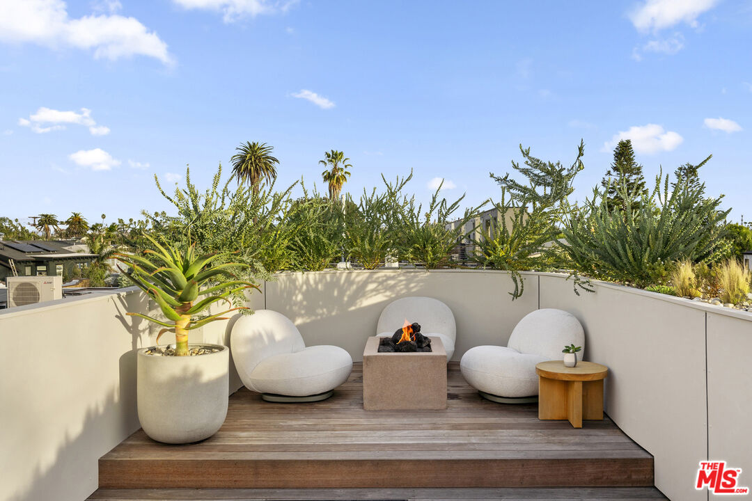 640 Milwood Ave, Venice