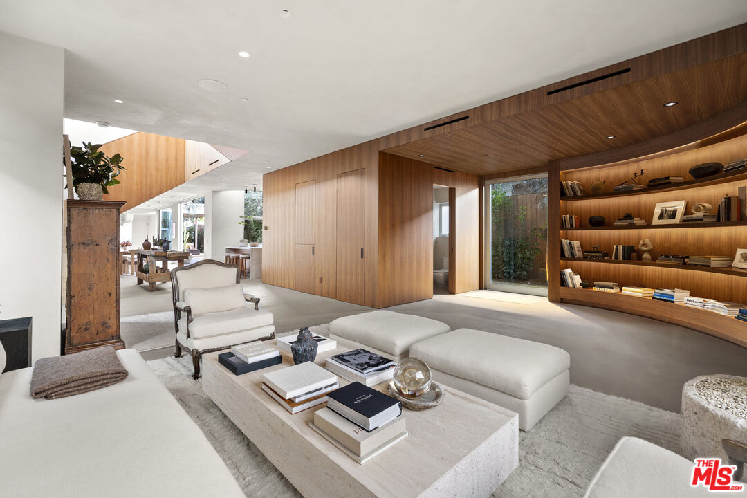 640 Milwood Ave, Venice