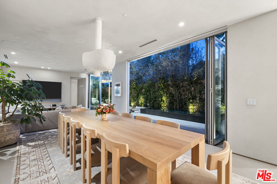 640 Milwood Ave, Venice