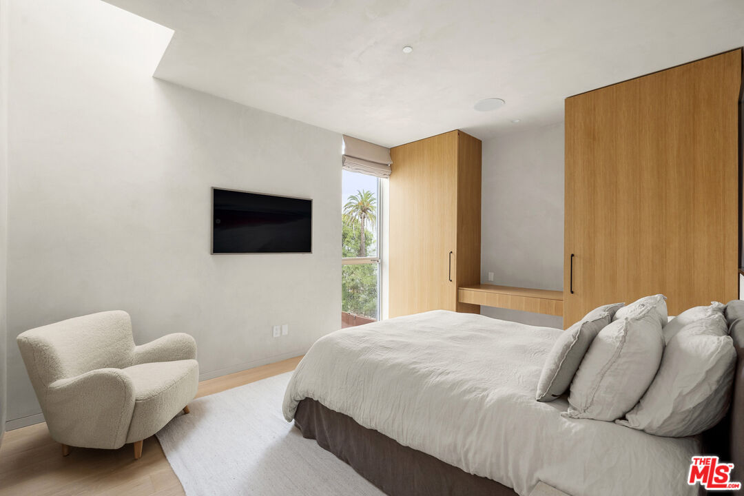 640 Milwood Ave, Venice