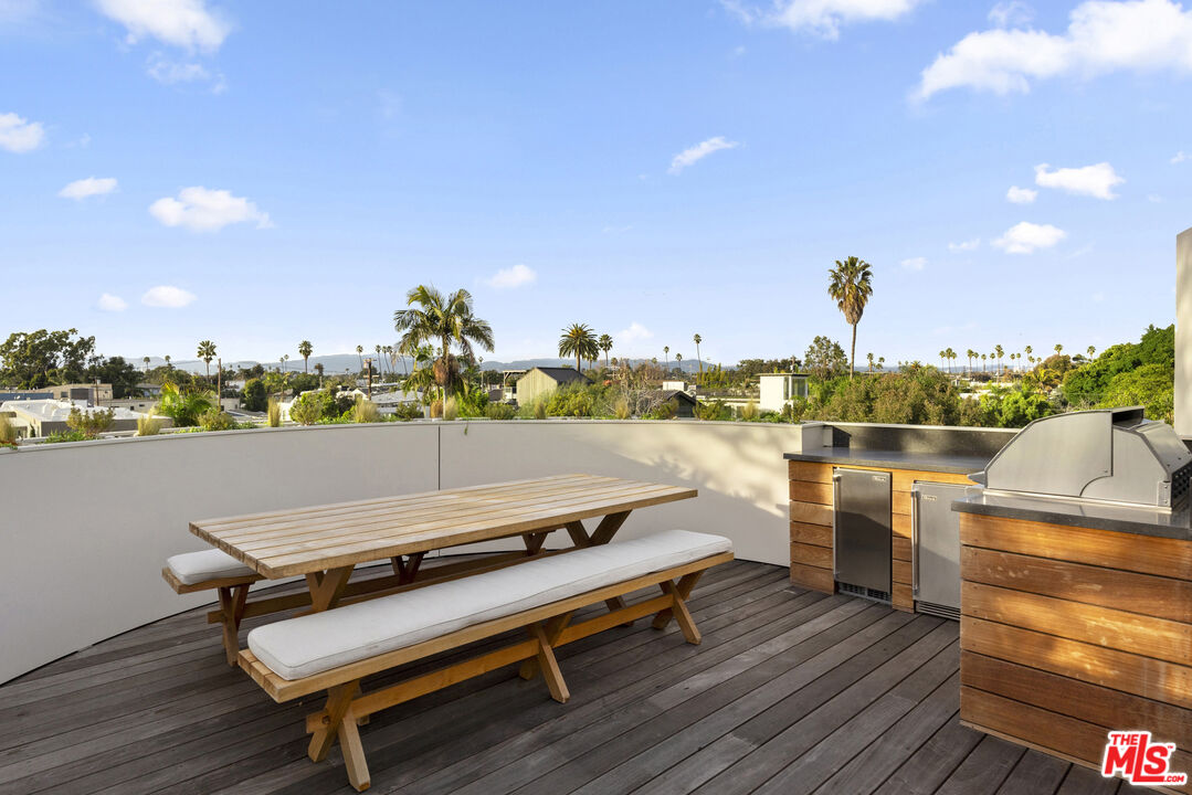 640 Milwood Ave, Venice