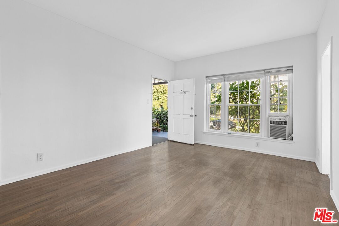 963 N Doheny Dr Unit: 3/4, West Hollywood