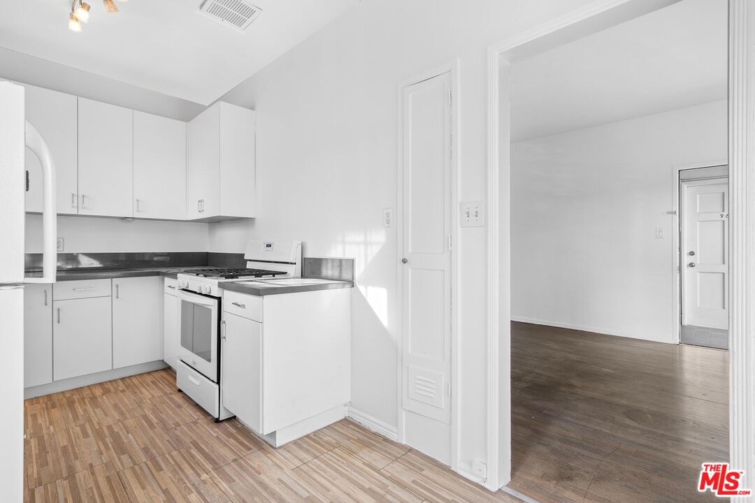963 N Doheny Dr Unit: 3/4, West Hollywood