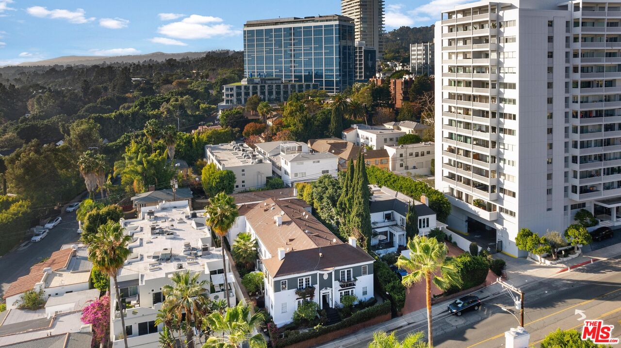 963 N Doheny Dr Unit: 3/4, West Hollywood