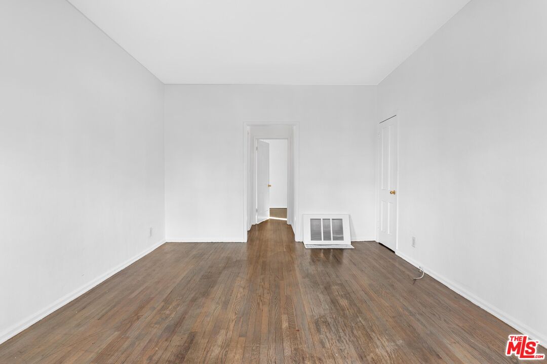963 N Doheny Dr Unit: 3/4, West Hollywood