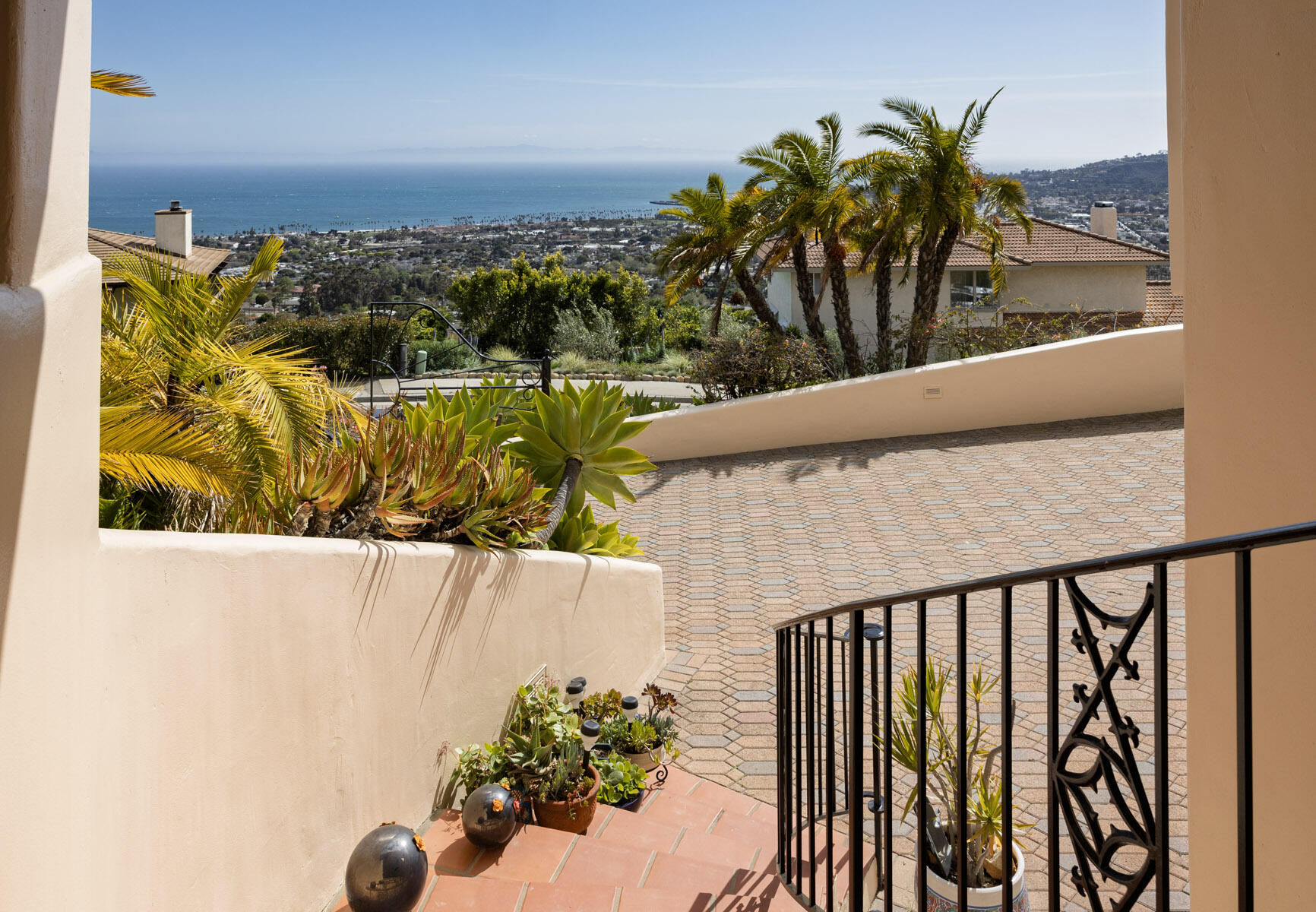 45 Via Alicia, SANTA BARBARA