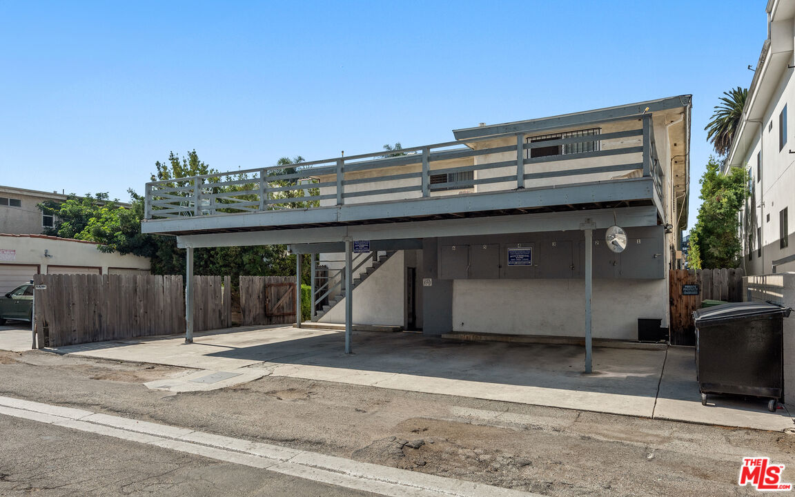 3636 Mentone Ave